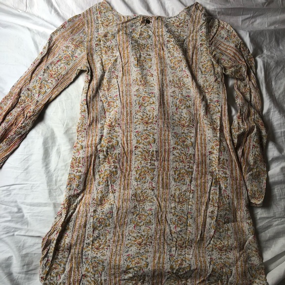 Billabong Bell-Sleeve Floral Dress - Picture 2 of 4